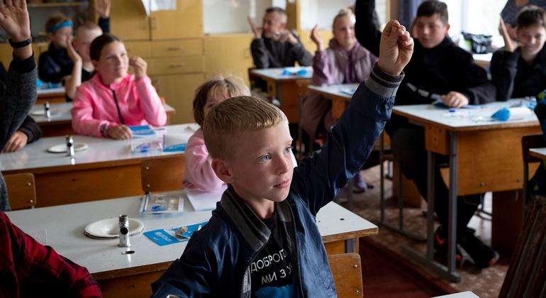 Ukraine : début d’une année scolaire incertaine pour 4 millions d’écoliers